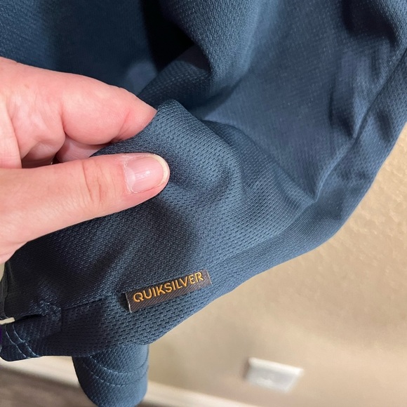 Quiksilver Men's Navy Polo Shirt - Picture 4 of 5